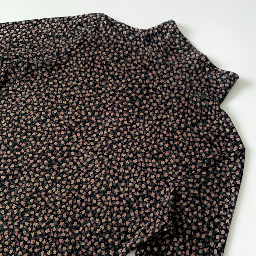 Reitmans Cottagecore Ditsy Floral Dark Fairy Turtle Neck Top Whimsigoth Romantic - Picture 4 of 12